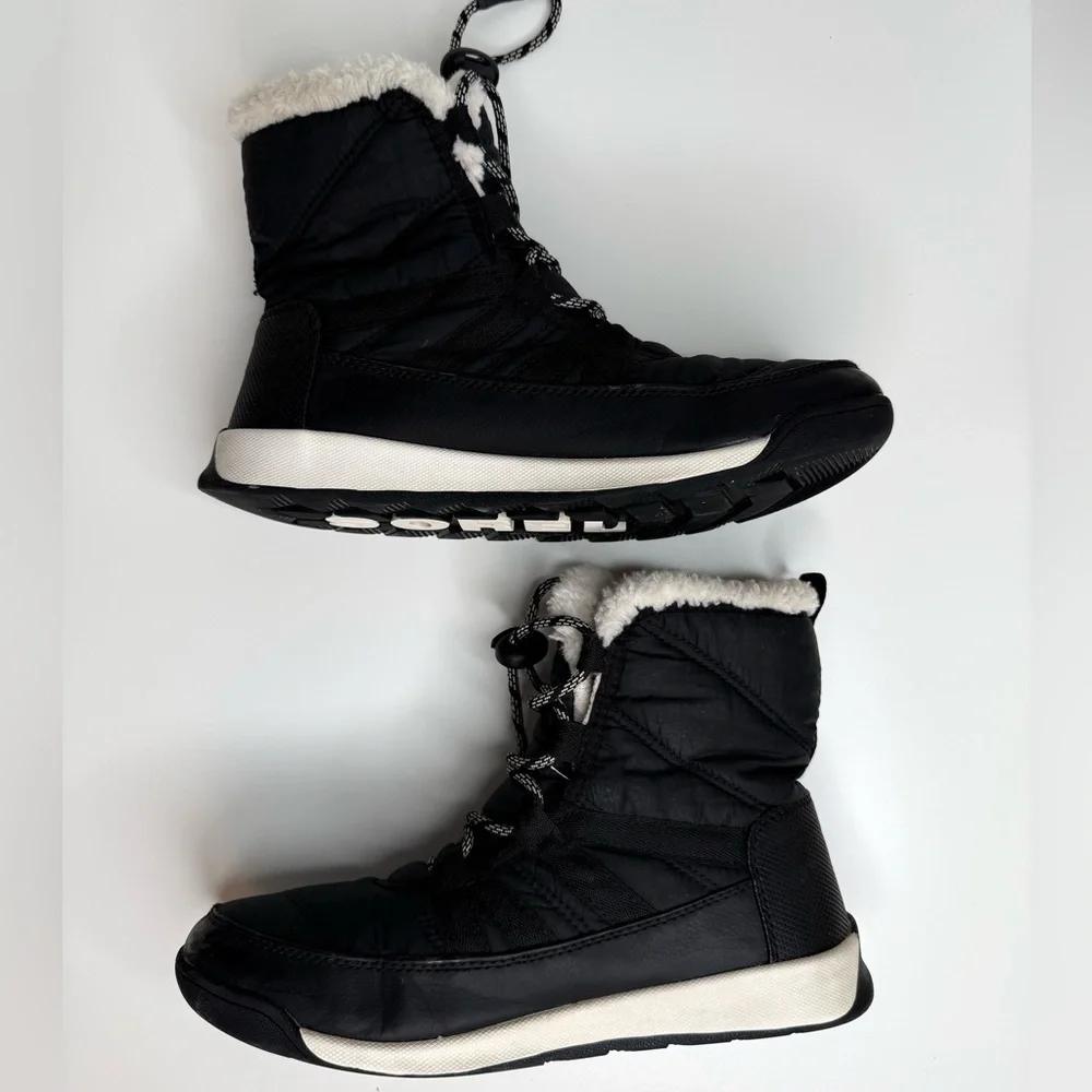 Sorel Whitney II Short Black Waterproof Insulated Boot Size 6 Winter Outdoor